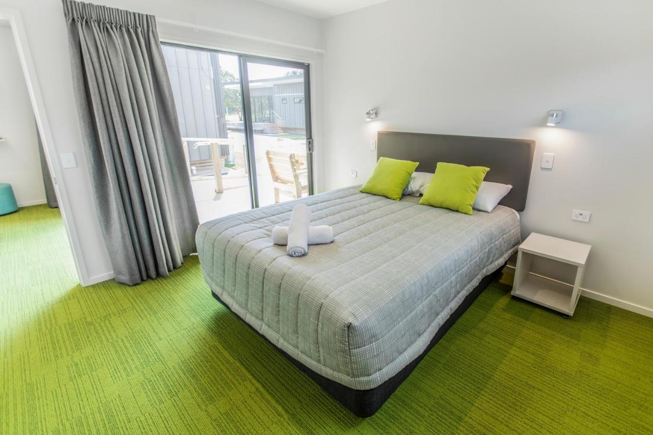 Camp Waipu Cove Hotel ภายนอก รูปภาพ