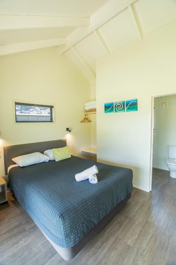 Camp Waipu Cove Hotel ภายนอก รูปภาพ