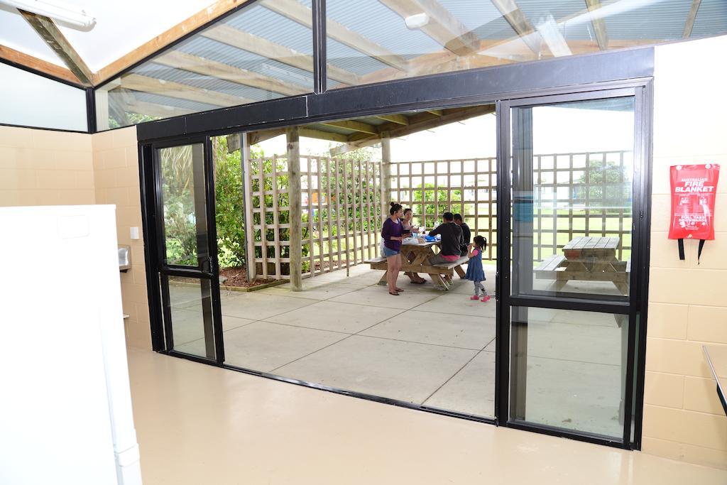 Camp Waipu Cove Hotel ภายนอก รูปภาพ