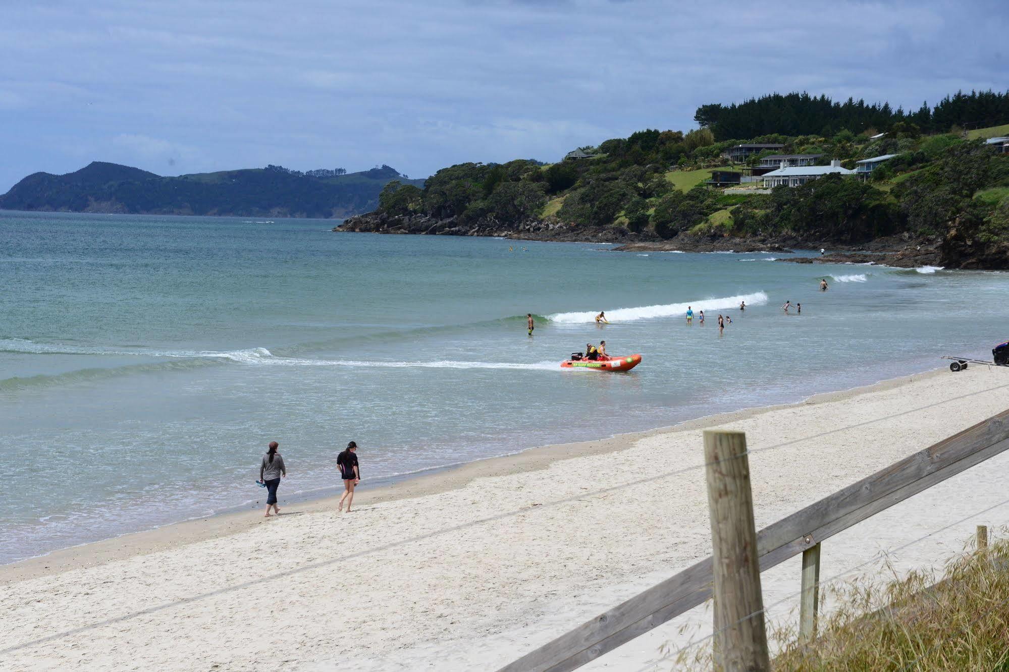 Camp Waipu Cove Hotel ภายนอก รูปภาพ