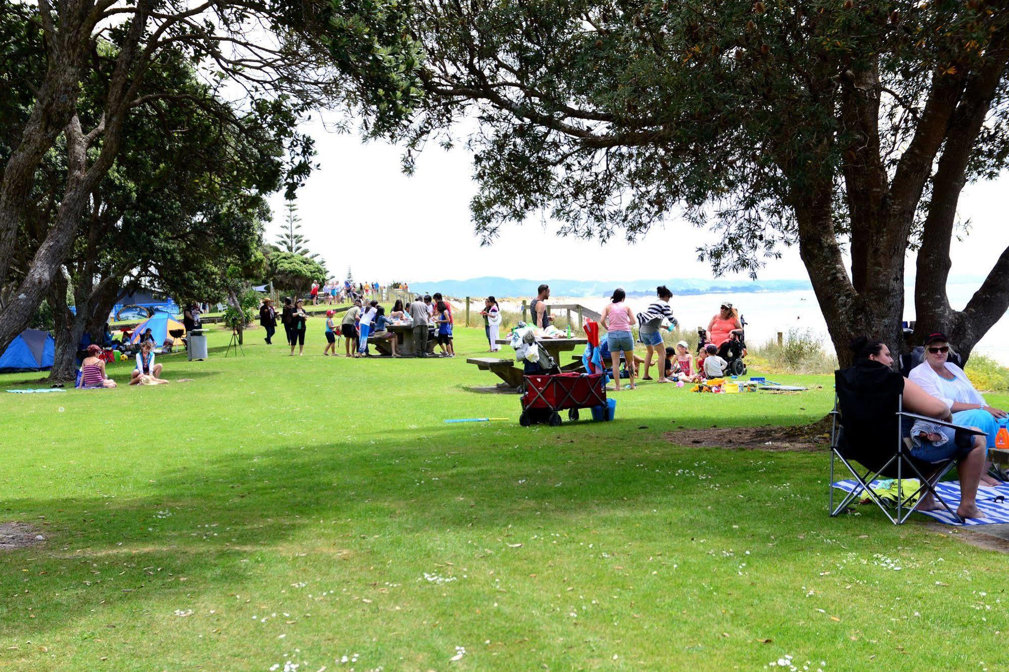 Camp Waipu Cove Hotel ภายนอก รูปภาพ