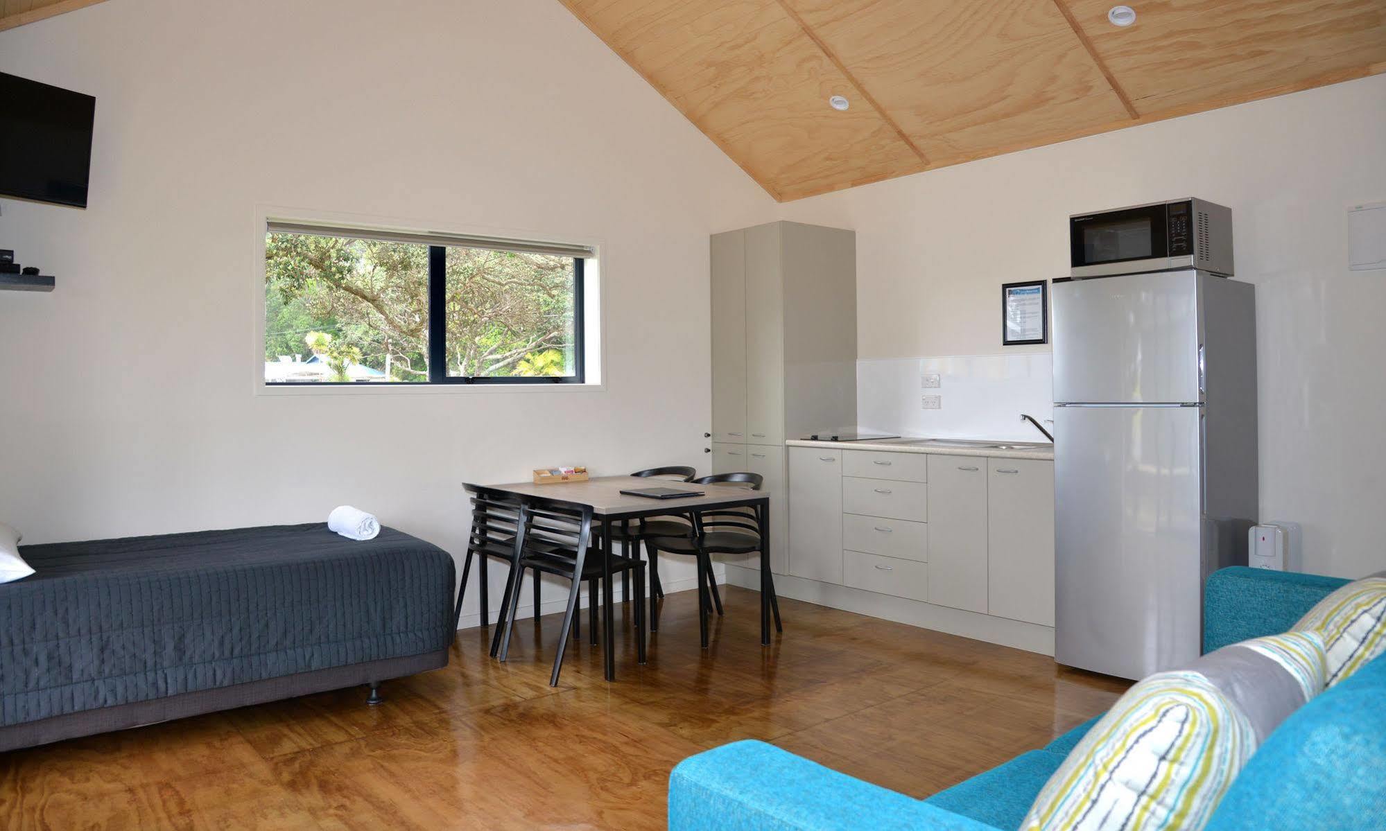 Camp Waipu Cove Hotel ภายนอก รูปภาพ